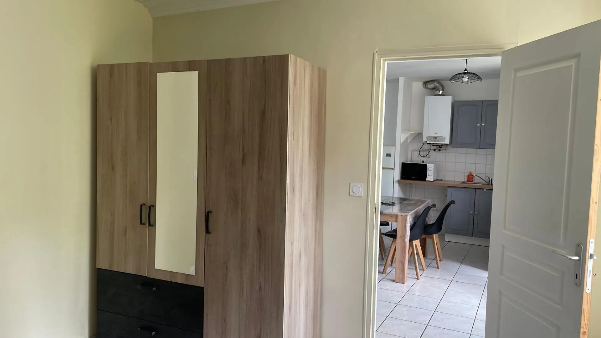 Appartement Rdc 迪南 公寓